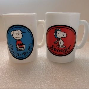 Vintage 1969 Snoopy & Charlie Brown Avon Milk Glass Mugs